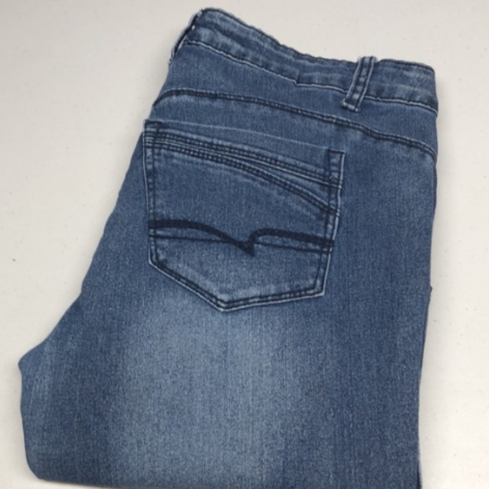 PREMIUM SWEET JEANS MID-RISE SLIM STRAIGHT JEANS 9/30x30 ⭐️